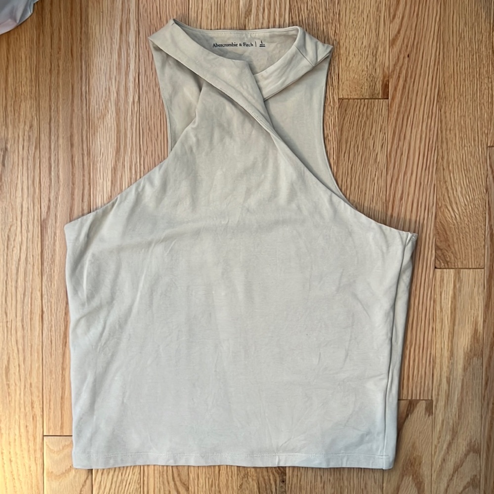 Abercrombie twists front cropped tank